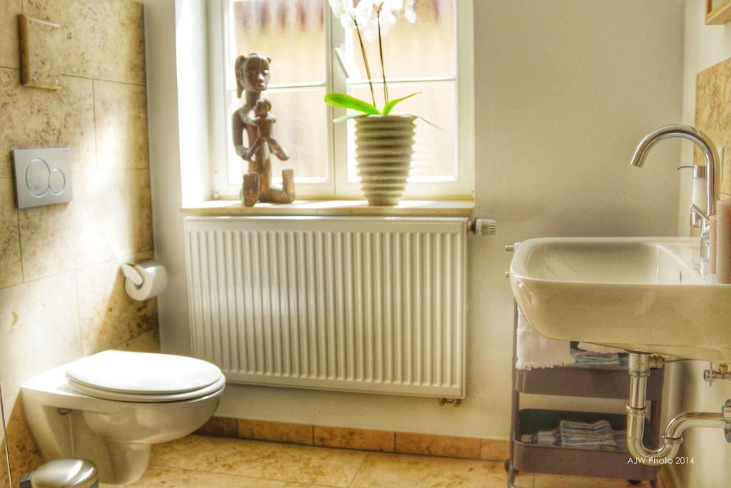 Apartment Am Schlosshof Besigheim Room photo